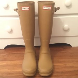 Hunter rain boots